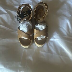 Women’s Tan Sandals MADDEN NYC